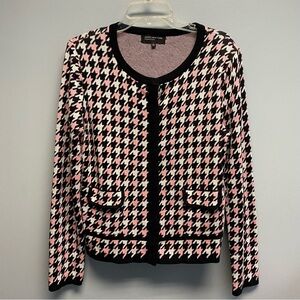 Chic Houndstooth Cardigan